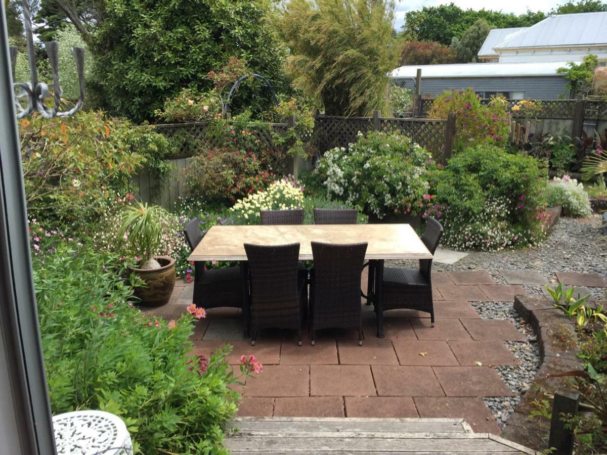 The Olive Grove Guest House Te Kopuru Exterior photo